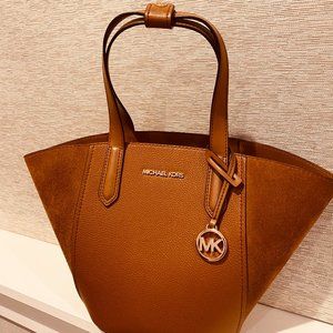 Michael Kors bucket bag